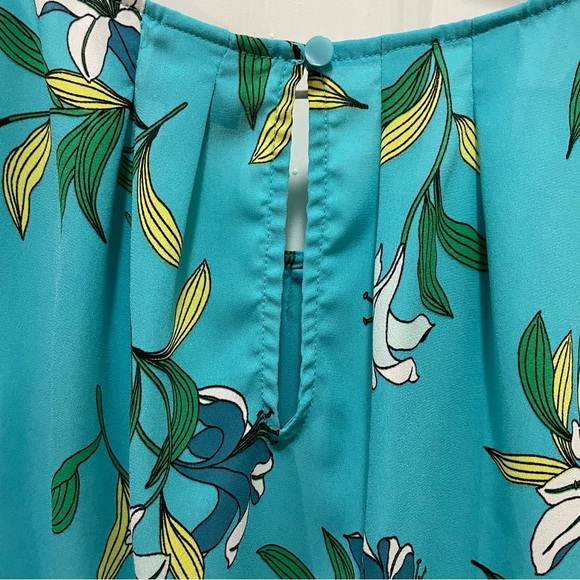 Worthington Blue Pleated Sleeveless Tank Top - Picture 4 of 8